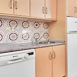 Апартаменти With Stunning Views *